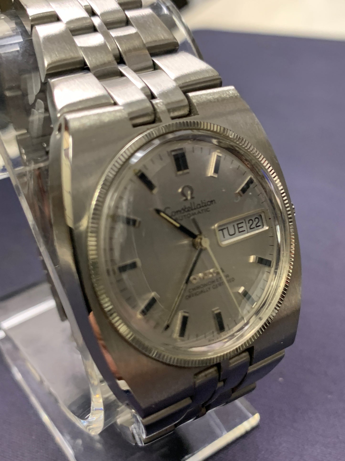 Vintage Omega Constellation Auto Chrono Day-Date 35mm Gray Silver Watch