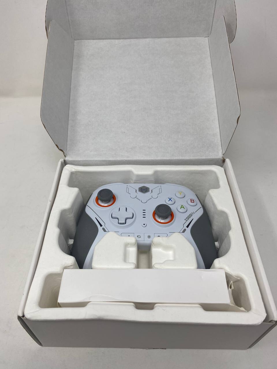 BIGBIG WON Revolution Z Pro 2.4G Wireless Controller - White & Grey - Like New