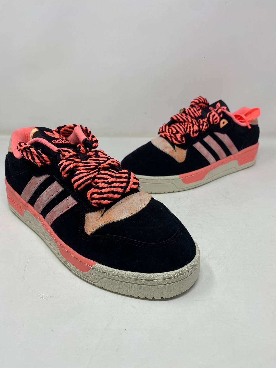 Adidas Rivalry Low x Undefeated Mens Sneakers Black/Salmon New