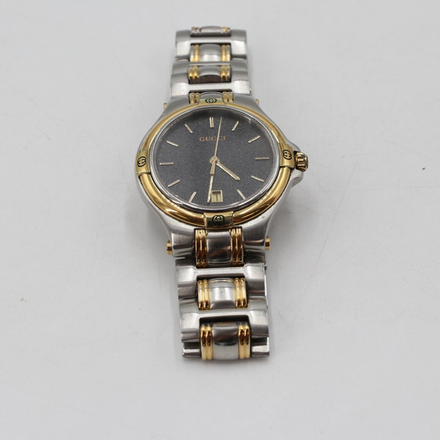 Gucci 9040L Two Tone Gold Silver Swiss Made Stainless Steel Wrist GG-A1211P-A002