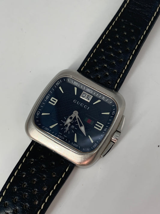 Gucci 101 Series Mens Watch Silver Square 34mm Black Dial Leather Strap