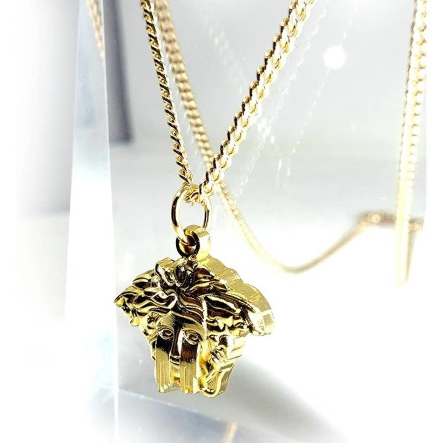 Medusa Tears of Gianni Pedant Luxury Gold 14k Plaquette Charm Necklace