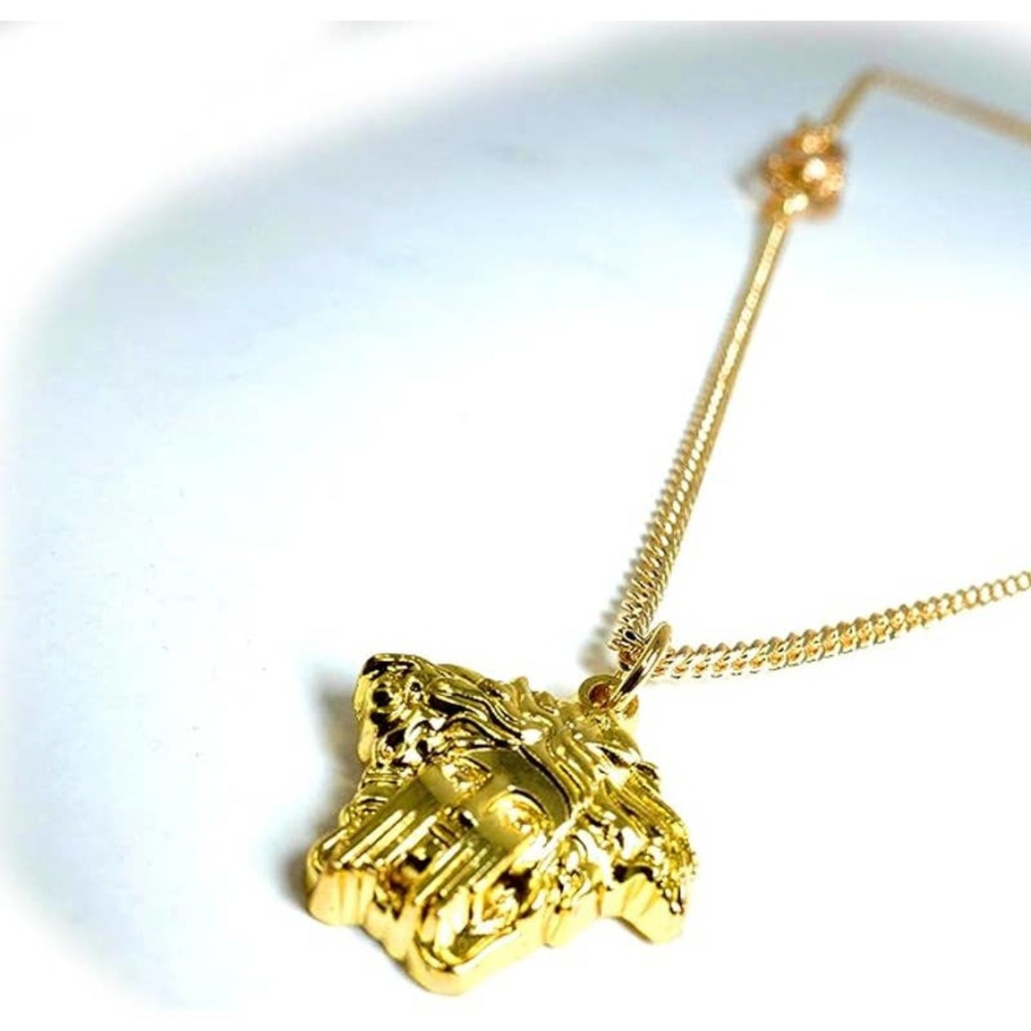 Medusa Tears of Gianni Pedant Luxury Gold 14k Plaquette Charm Necklace